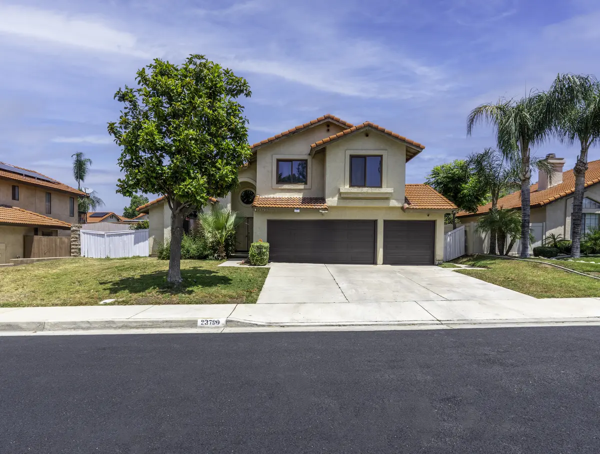 23790 Redbark Dr, Moreno Valley, CA 92557-3901