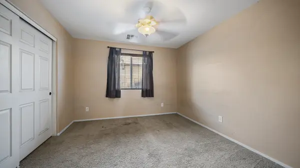 18182 W Desert Ln, Surprise, AZ 85388-1662