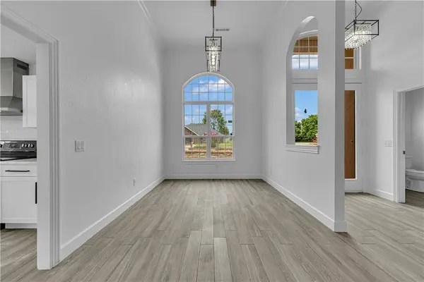 4275 Bell Flower Dr, Fayetteville, AR 72704