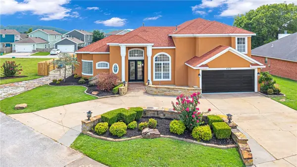 4275 Bell Flower Dr, Fayetteville, AR 72704