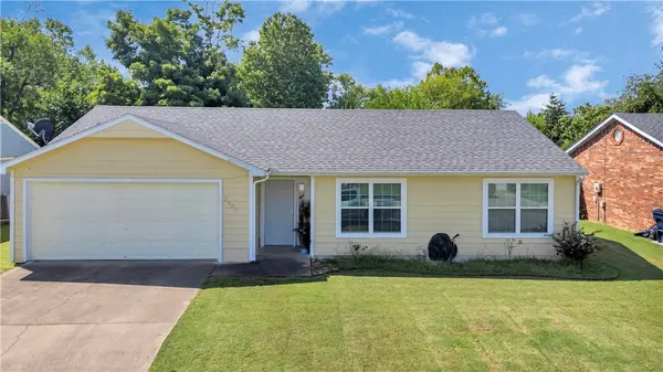 2308 S 17th Pl, Rogers, AR 72758