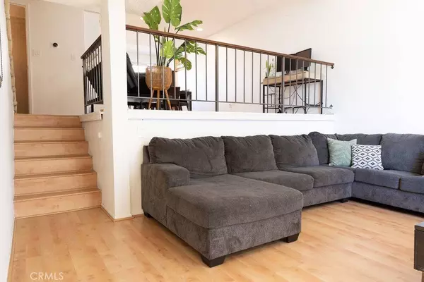 21241 Lassen ST #1, Chatsworth, CA 91311