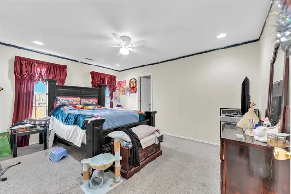 1701 Beth Dr, Rogers, AR 72758