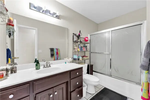 1701 Beth Dr, Rogers, AR 72758