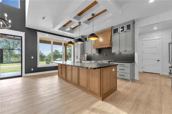 15992 Boundary Line Rd, Garfield, AR 72732