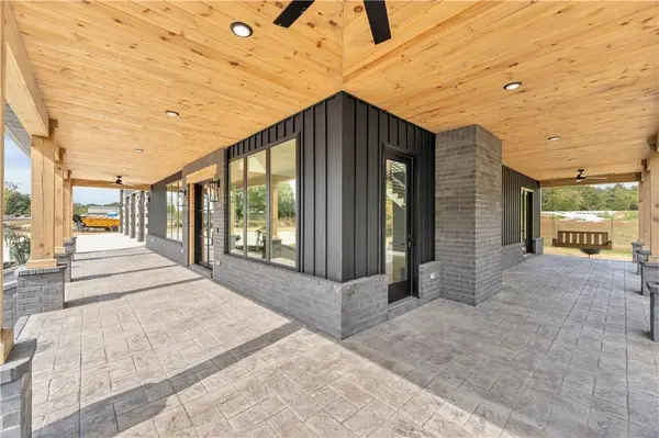 15992 Boundary Line Rd, Garfield, AR 72732