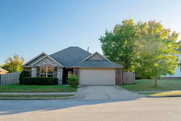 4302 W Murfield Dr, Rogers, AR 72758