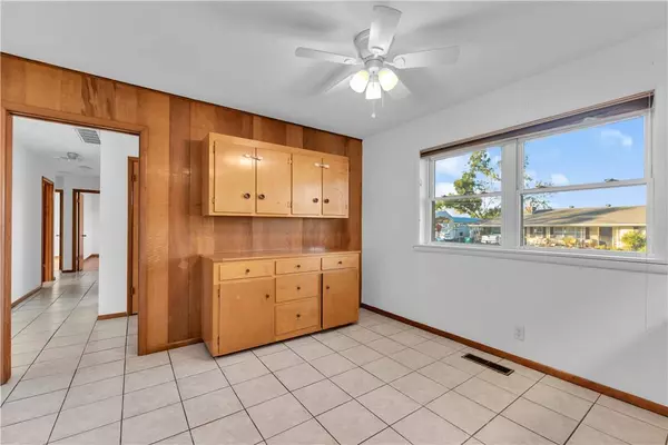 1208 W Cherry St, Rogers, AR 72756