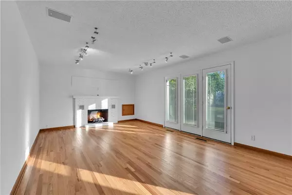 1208 W Cherry St, Rogers, AR 72756