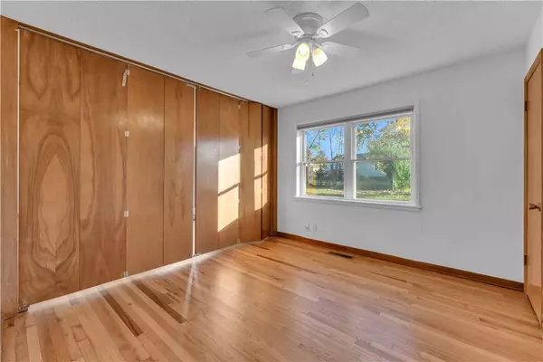 1208 W Cherry St, Rogers, AR 72756