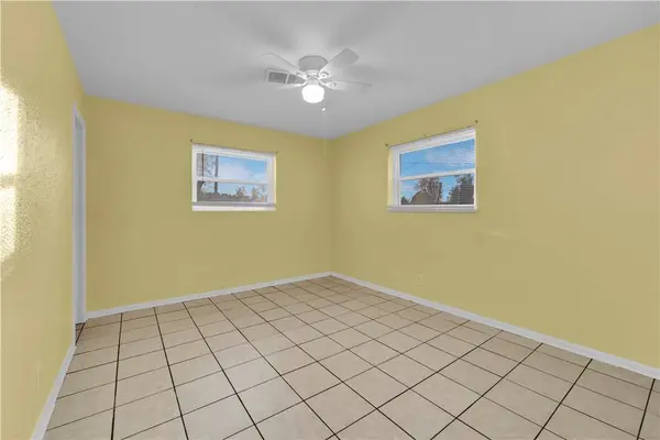 913 N 11 St, Rogers, AR 72756