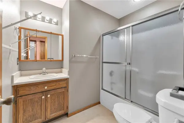 1706 S F St, Rogers, AR 72756