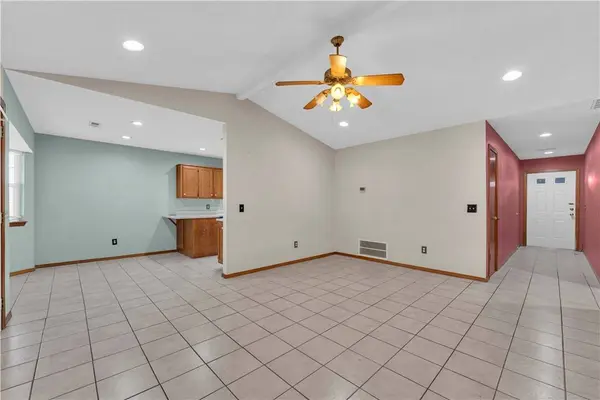 1706 S F St, Rogers, AR 72756