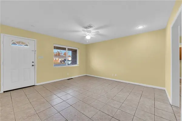 913 N 11 St, Rogers, AR 72756