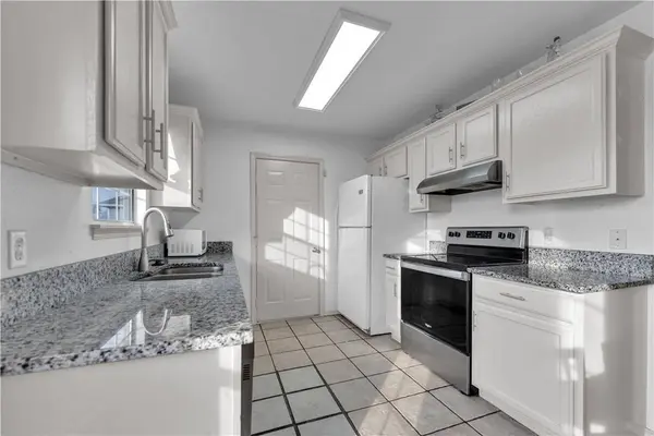 108 S Brandon St, Lowell, AR 72745