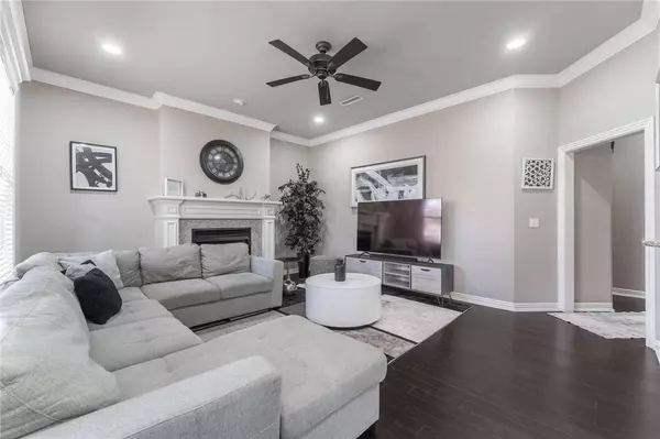 6412 S 44th St, Rogers, AR 72758