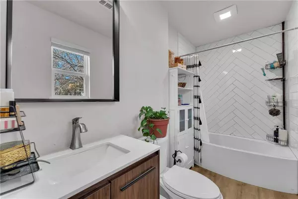 811 N 30th St, Rogers, AR 72756