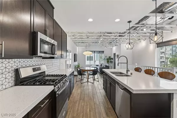 2861 Blue Key CT CT #2, Las Vegas, NV 89123