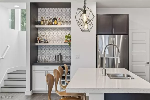 2861 Blue Key CT CT #2, Las Vegas, NV 89123