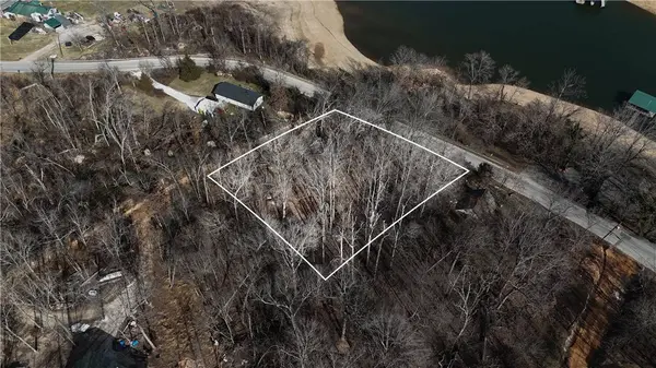 Lopez Dr, Rogers, AR 72758