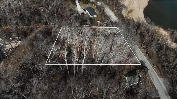 Lopez Dr, Rogers, AR 72758