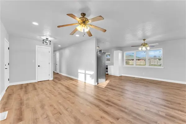 1813 S  J  St, Rogers, AR 72756