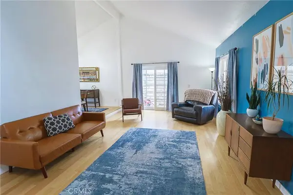 25426 Avenida Escalera, Valencia, CA 91355