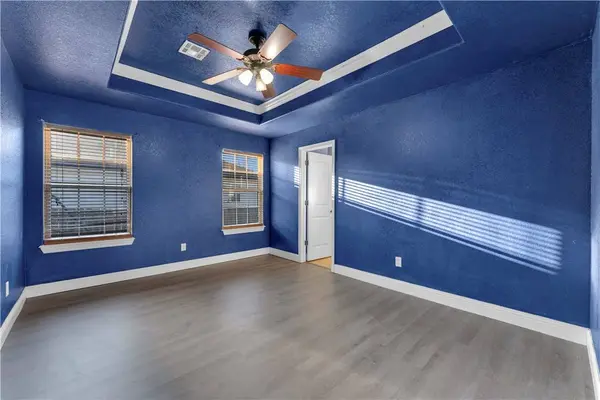 429 E Mccann Rd, Rogers, AR 72758