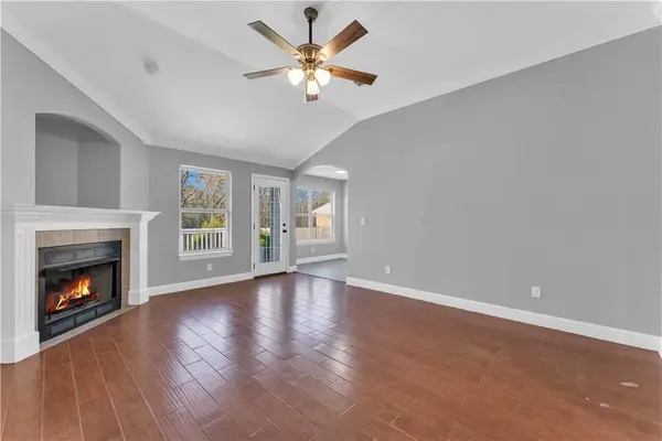 429 E Mccann Rd, Rogers, AR 72758