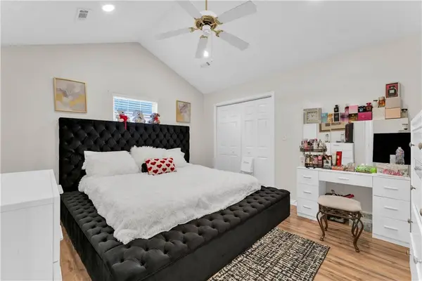 1252 W Bishop Dr, Rogers, AR 72756