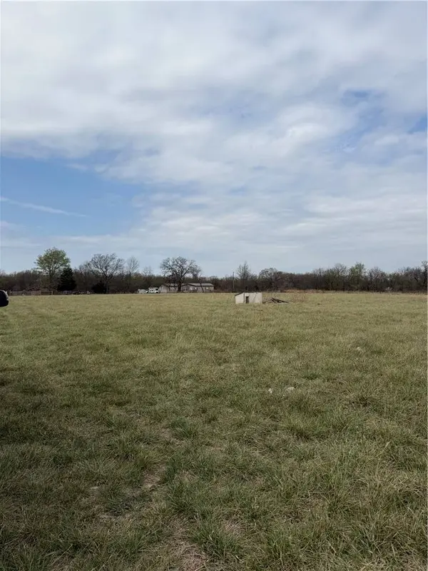 14075 Beaty Rd, Gravette, AR 72736