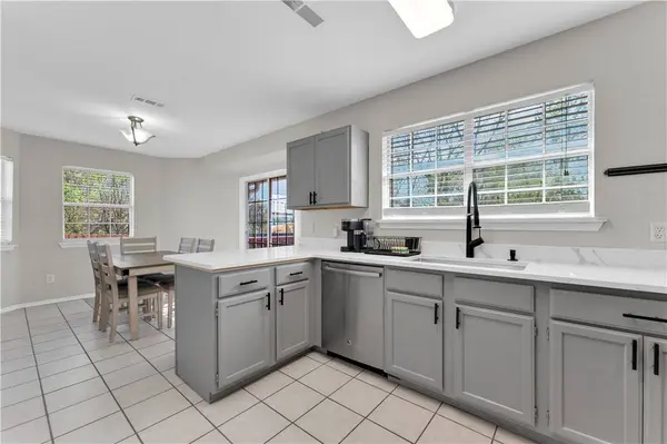 511 Del Cir, Lowell, AR 72745