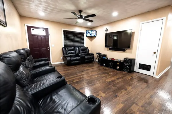 1022 Lowell Rd, Springdale, AR 72764