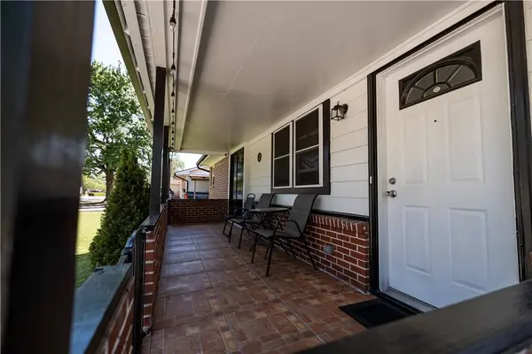 1022 Lowell Rd, Springdale, AR 72764