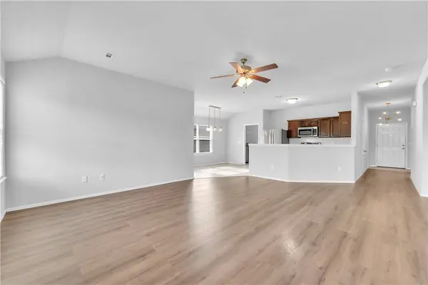 4404 SW Comstock Ave, Bentonville, AR 72712