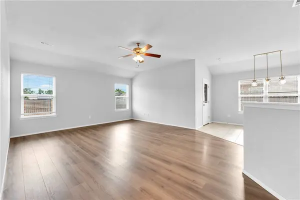 4404 SW Comstock Ave, Bentonville, AR 72712