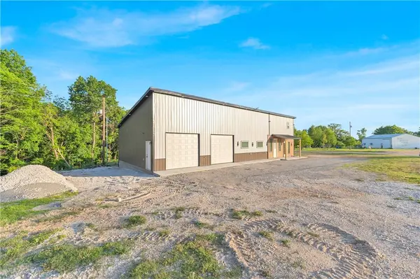 15427 W Hwy 12, Gentry, AR 72734