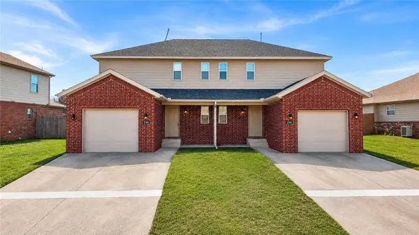 228 and 230 Copper Oaks Dr