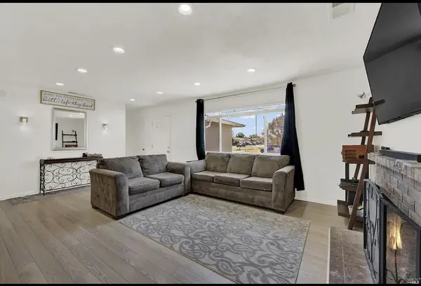 625 Capra Dr, American Canyon, CA 94503-1317