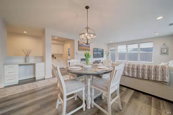 3982 Lucero St, Napa, CA 94558-1985