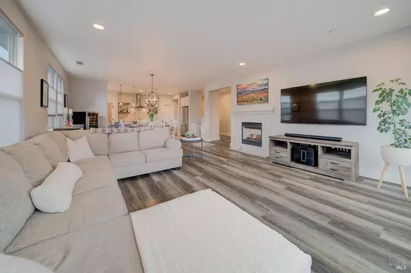 3982 Lucero St, Napa, CA 94558-1985