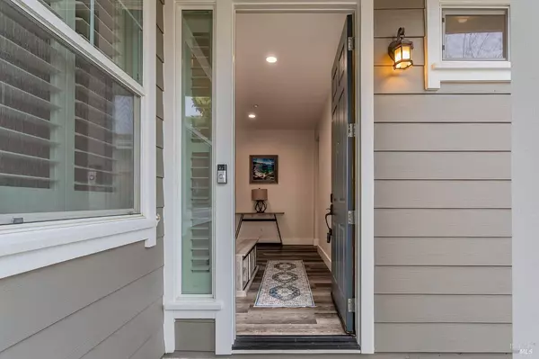 3982 Lucero St, Napa, CA 94558-1985