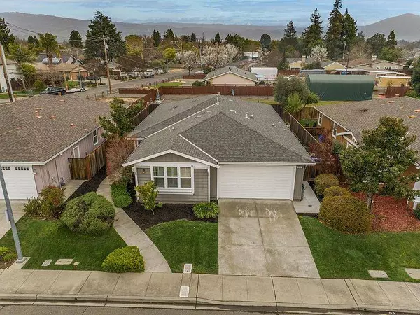 3982 Lucero St, Napa, CA 94558-1985