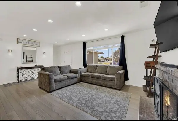 625 Capra Dr, American Canyon, CA 94503-1317