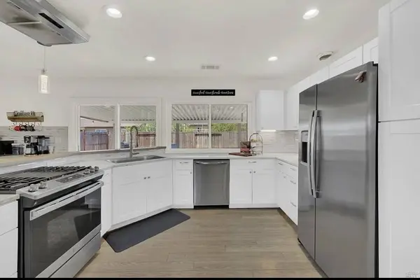625 Capra Dr, American Canyon, CA 94503-1317