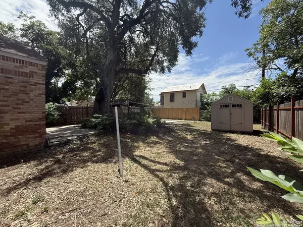 1626 McKinley, San Antonio, TX 78210