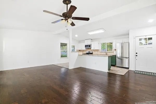 2822 Knight Robin, San Antonio, TX 78209