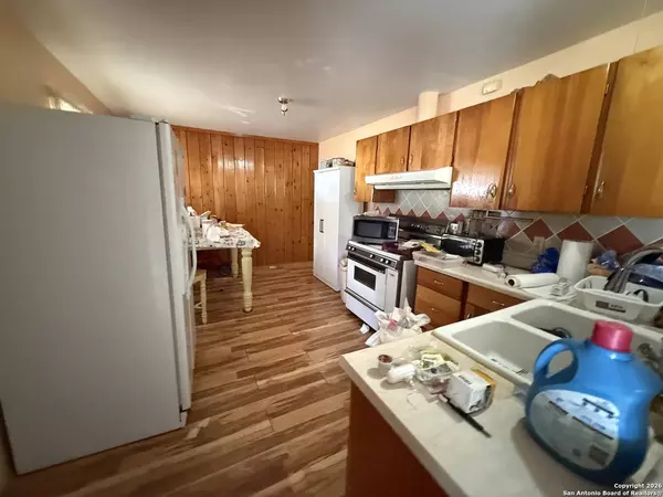 131 Baywell Dr, San Antonio, TX 78227