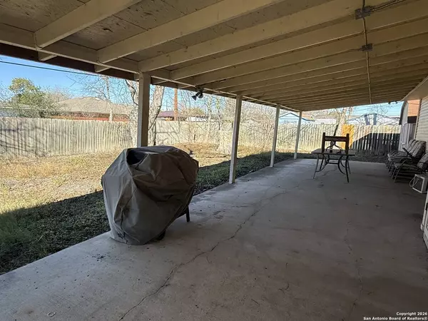 131 Baywell Dr, San Antonio, TX 78227