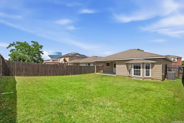 24211 Invitation Oak, San Antonio, TX 78261